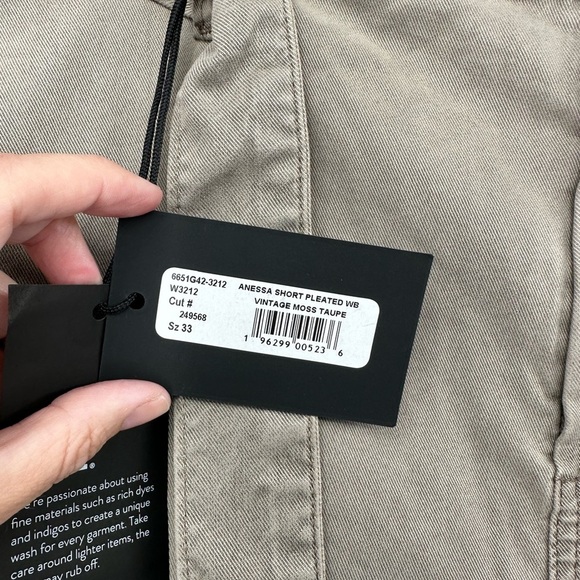 Paige Anessa Tie Waist Pleated Shorts NWT - Picture 6 of 9